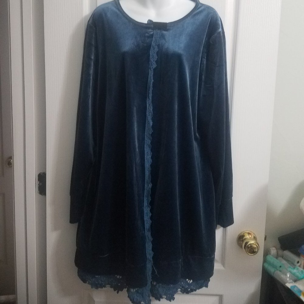 Suzanne Betro Cobalt Blue Velvet Duster Size Large (NWT) 5 star favorite!